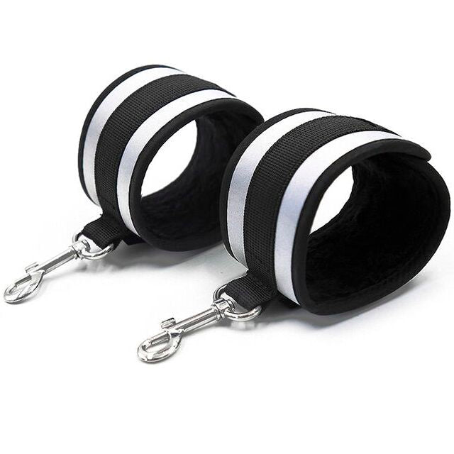 Catuse pentru Maini Gri din Neopren - Ohmama Fetish - BDSM - Sensivo