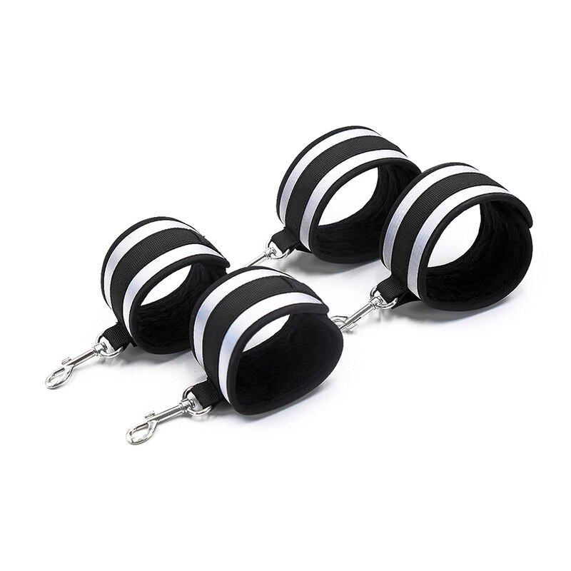 Catuse pentru Maini Gri din Neopren - Ohmama Fetish - BDSM - Sensivo