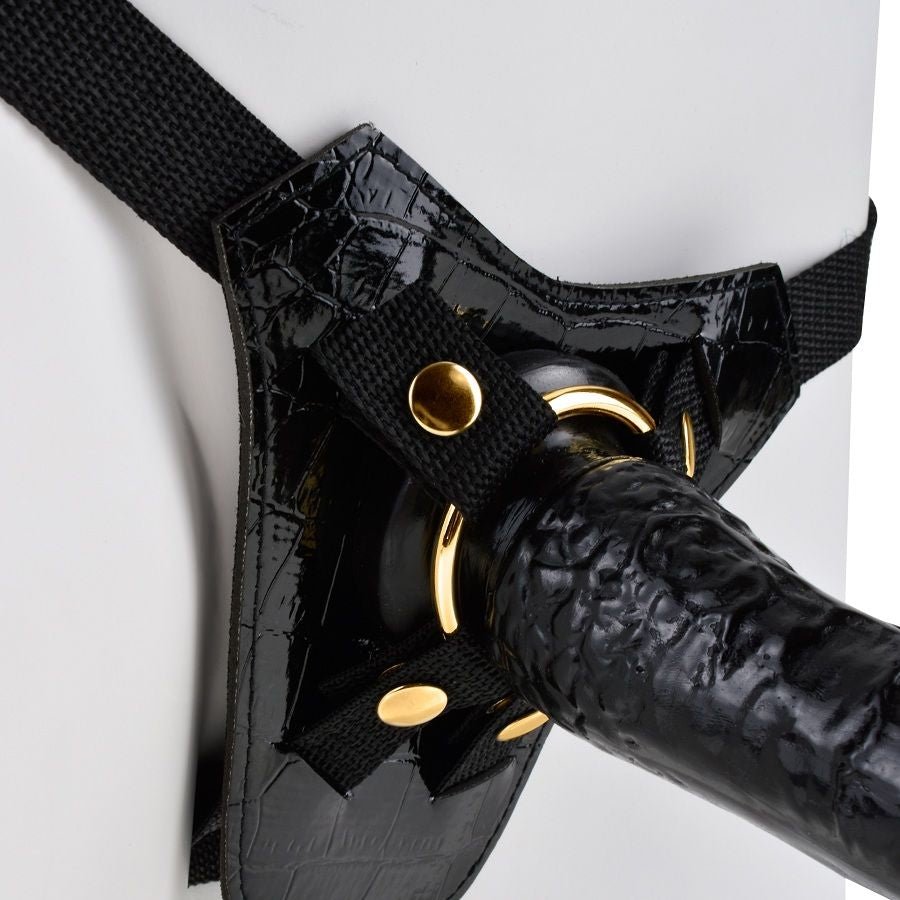 Strap-on cu Dildo Realist 18 cm si Ventuza - Fetish Fantasy Gold - Strap-on - Sensivo